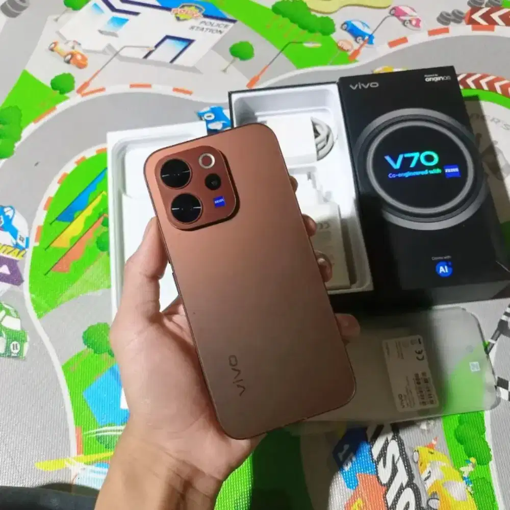 VIVO V70 12/256