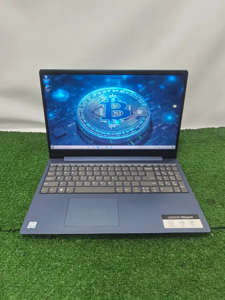 Lenovo ideapad slim 3 core i5 8250U Ram 8GB SSD 256GB 15
