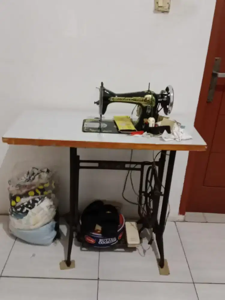 Mesin jahit Butterfly (Dinamo)