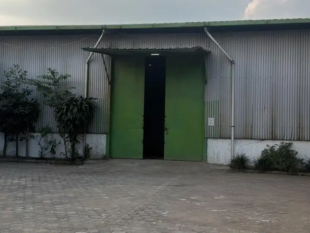 Di sewakan  Gudang Ters kiara condong Ex Gudang Semen