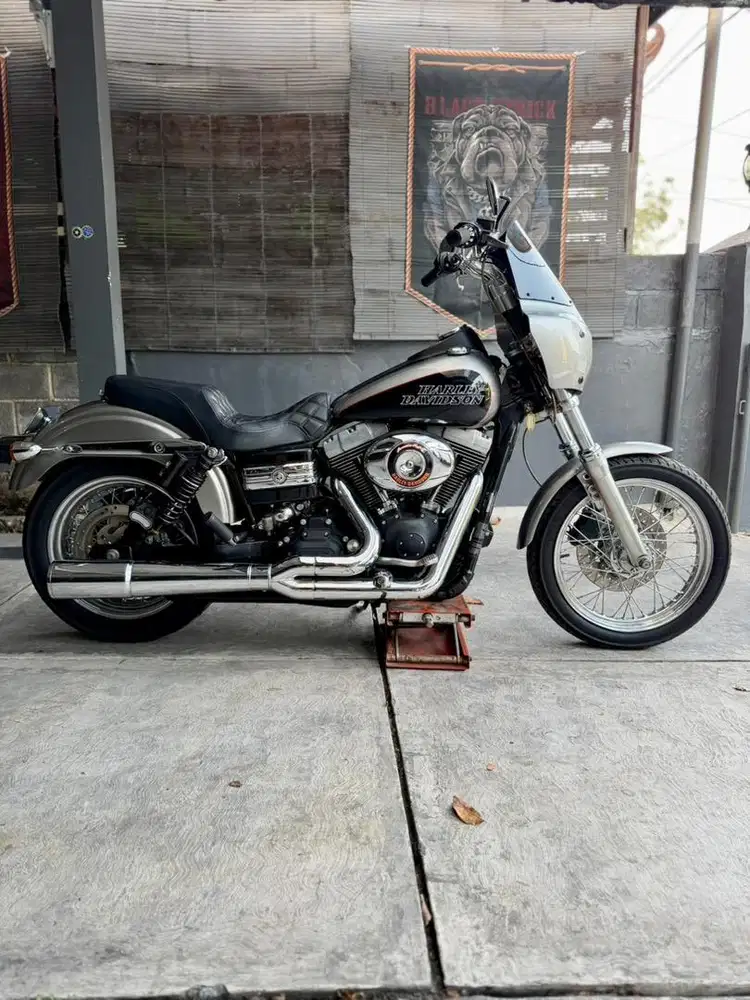 Harley davidson dyna streetbob 2006