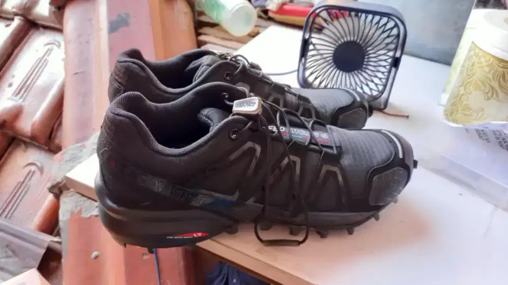 Sepatu SALOMON Speed cross 4 size 40 made in china