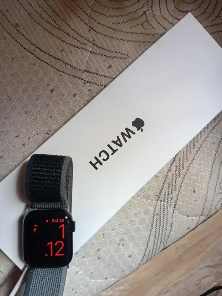 Apple Watch SE 3 40mm Midnight