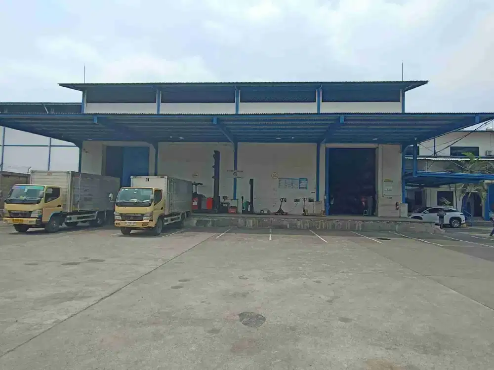 Gudang Komersial siap pakai dekat tol bekasi barat lokasi pinggir jalan raya utama kota bekasi