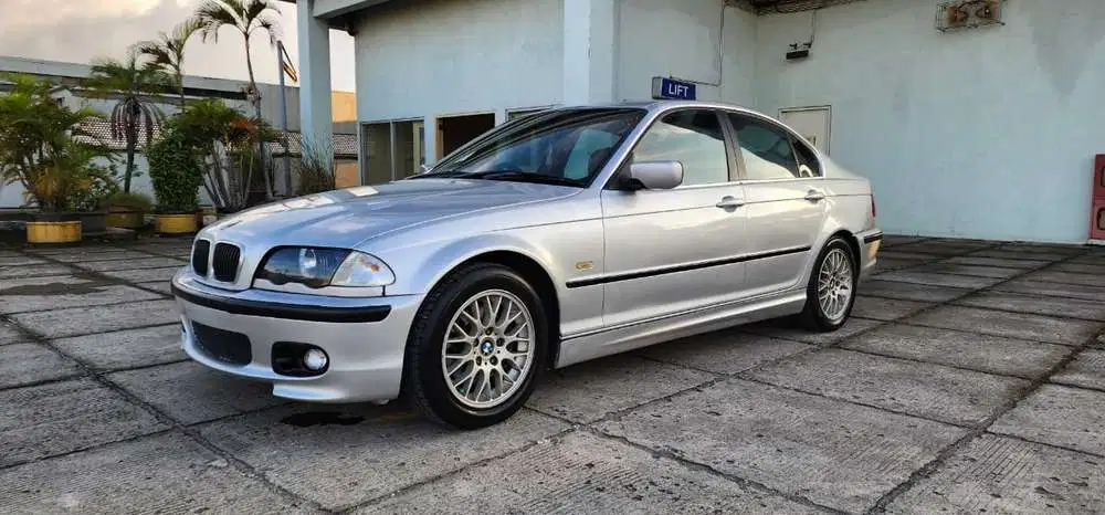 BMW 325i PRE - FACELIFT 2001