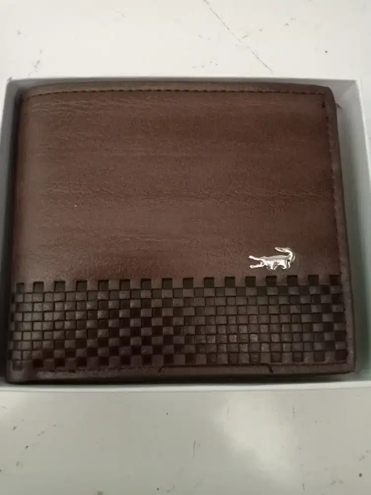 Dompet pria coklat