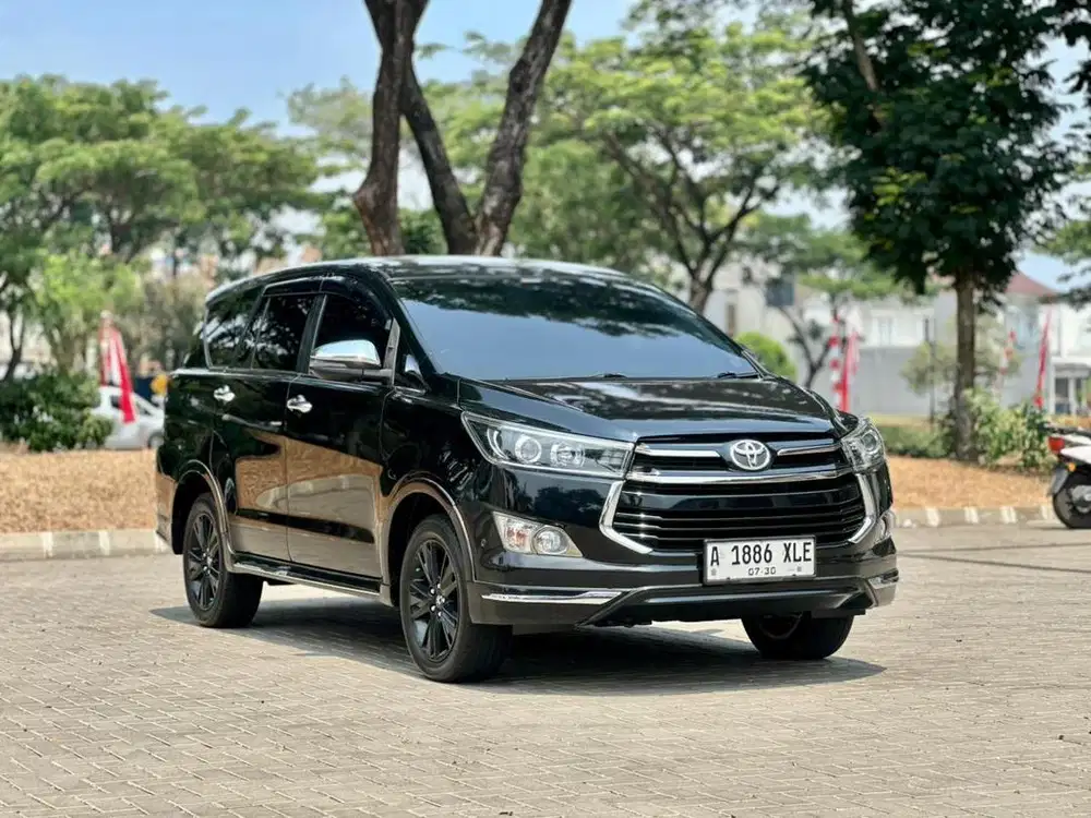 [Pajak Panjang] Toyota Innova Venturer 2.4 Diesel AT 2019