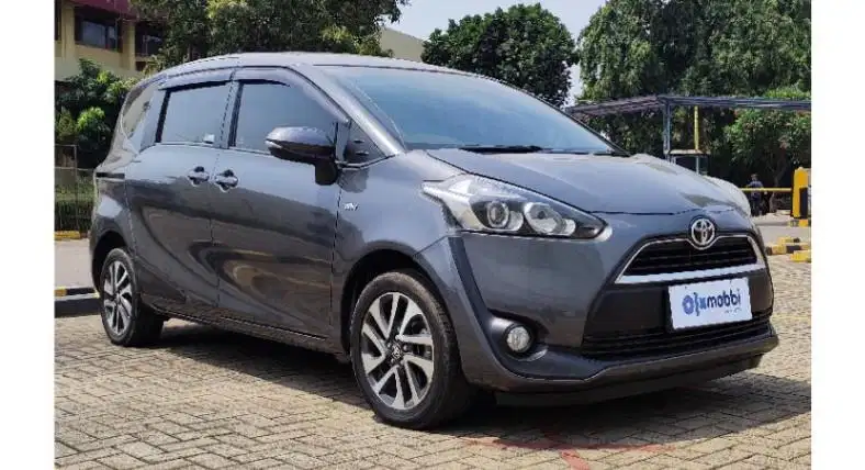TDP 7, JT Toyota Sienta 1.5 V Bensin-AT Abu 2016