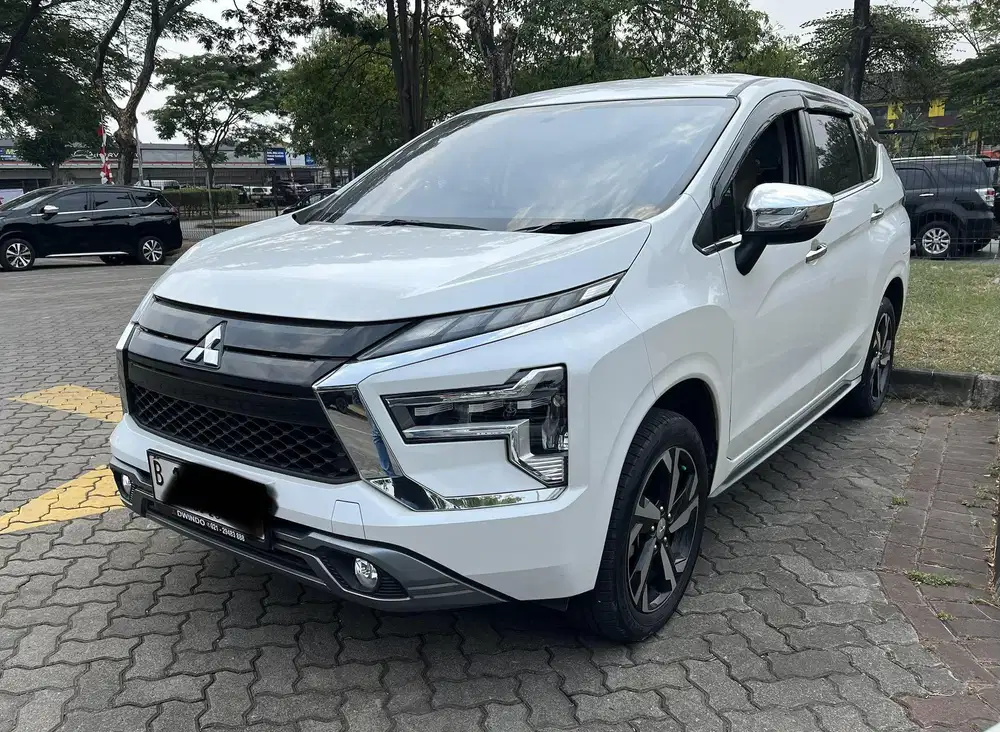 Mitsubishi Xpander Ultimate AT 2022/2023 Putih Facelift KM 16rb