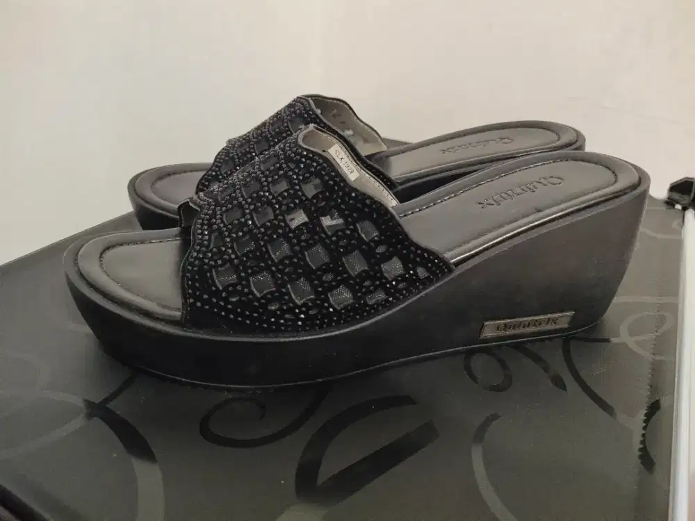 Sepatu Wanita Quintrix