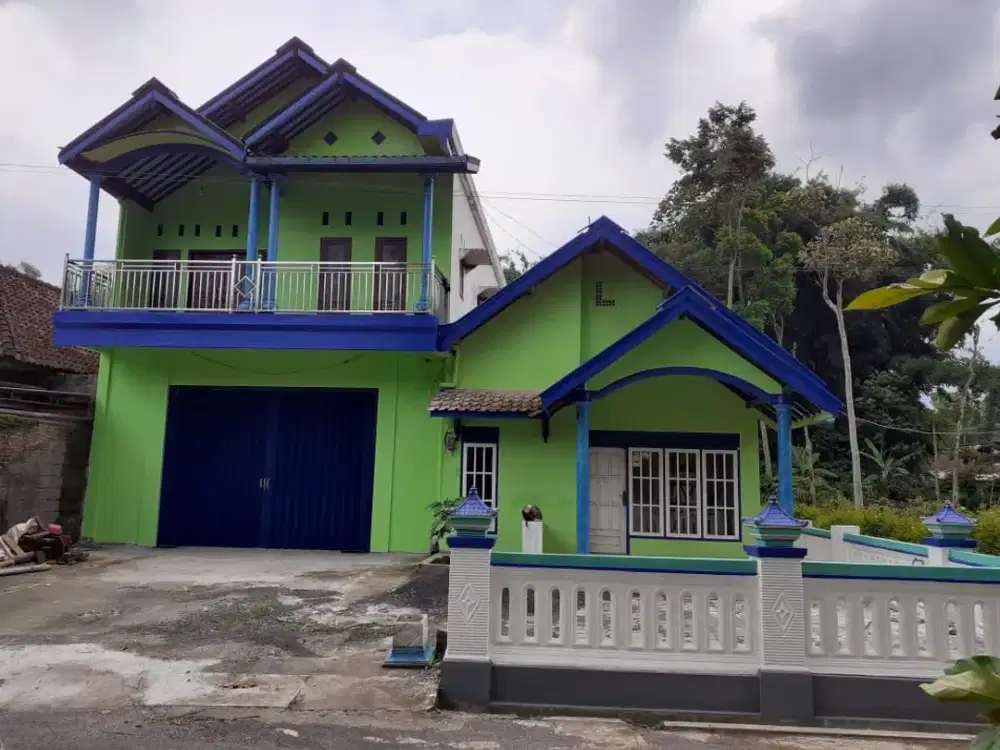 Dijual :  Rumah di  Malang