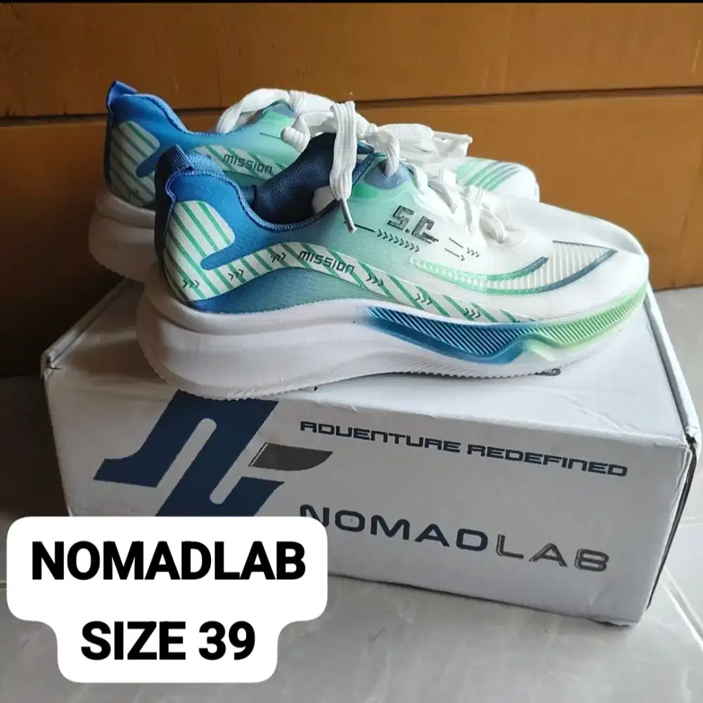 SEPATU NOMADLAB WHITEBLUE