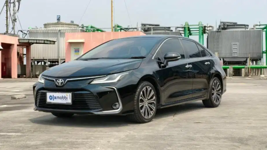 KM Rendah - Toyota Corolla Altis 1.8 V Bensin-AT 2021