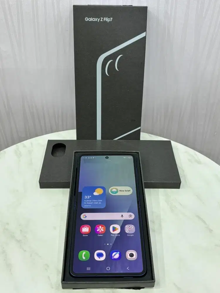 Samsung Galaxy Z Flip 7 12/512GB Blue Garansi Resmi Ex Sein