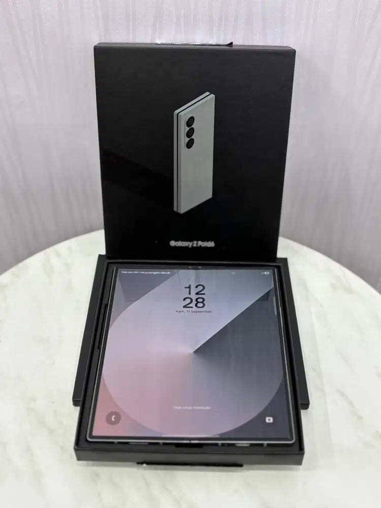 Samsung Z Fold 6 12/512GB Silver Shadow Mulus Garansi Resmi Ex Sein