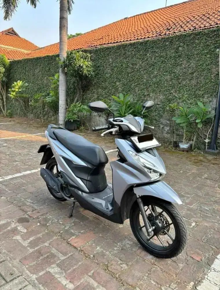 Honda Beat Deluxe Silver Matte ISS Tahun 2024
