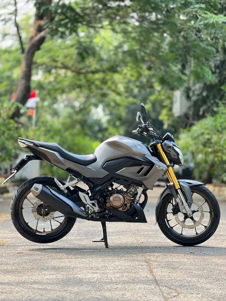 HONDA NEW CB 150R 2024 SILVER PAJAK PANJANG SUPER MULUS