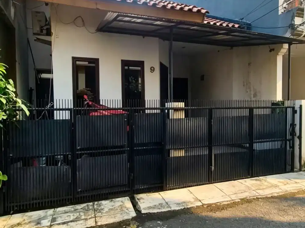 DIJUAL RUMAH di CEMPAKA DUREN SAWIT JAKARTA TIMUR | 1.5 LANTAI | STRATEGIS DEKAT PASAR