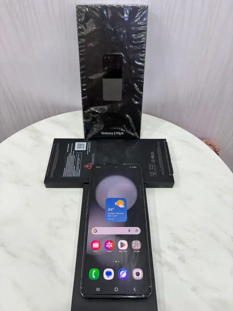 Samsung Z Flip 5 8/512GB Graphite Mulus No Minus Garansi Resmi Ex Sein