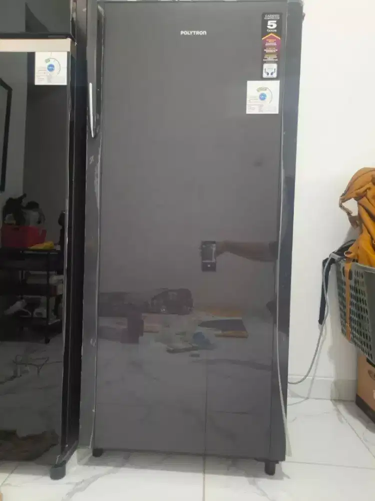 Kulkas Polytron