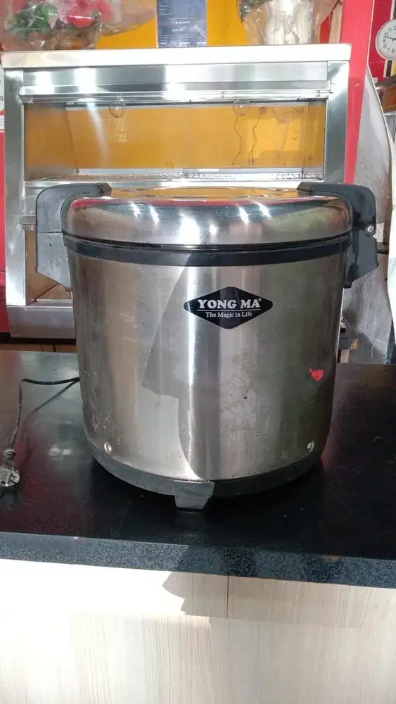 Penghangat nasi Merek Yongma SMJ 5019 - 20 liter