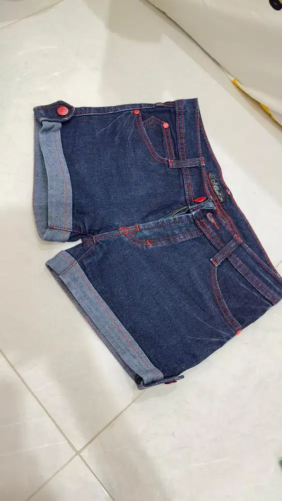 Celana pendek jeans / hotpants jeans