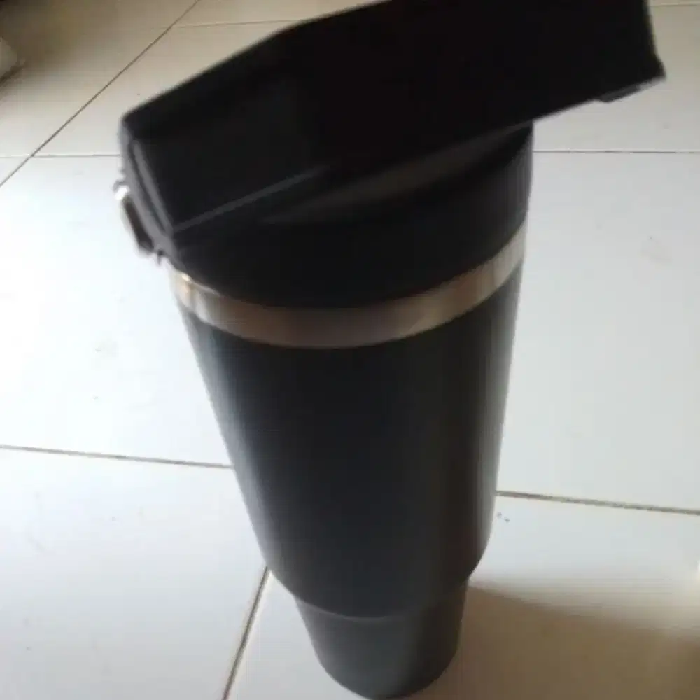 Tumbler buat panas dan dingin