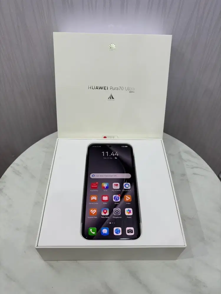HUAWEI PURA 70 ULTRA 16/512GB BLACK GARANSI RESMI INDONESIA