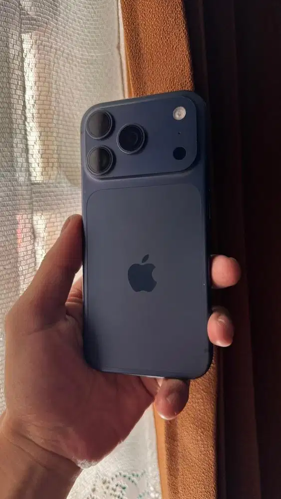 Iphone 17 Pro 256gb ibox garansi Des2026