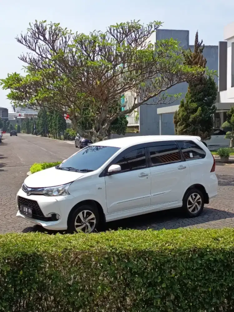 AVANZA VELOZ 1.5 M/T 2017 LOW KM ISTIMEWA