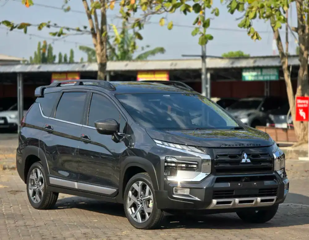 LIKE NEW XPANDER CROSS PREMIUM PACKAGE MATIC 2023