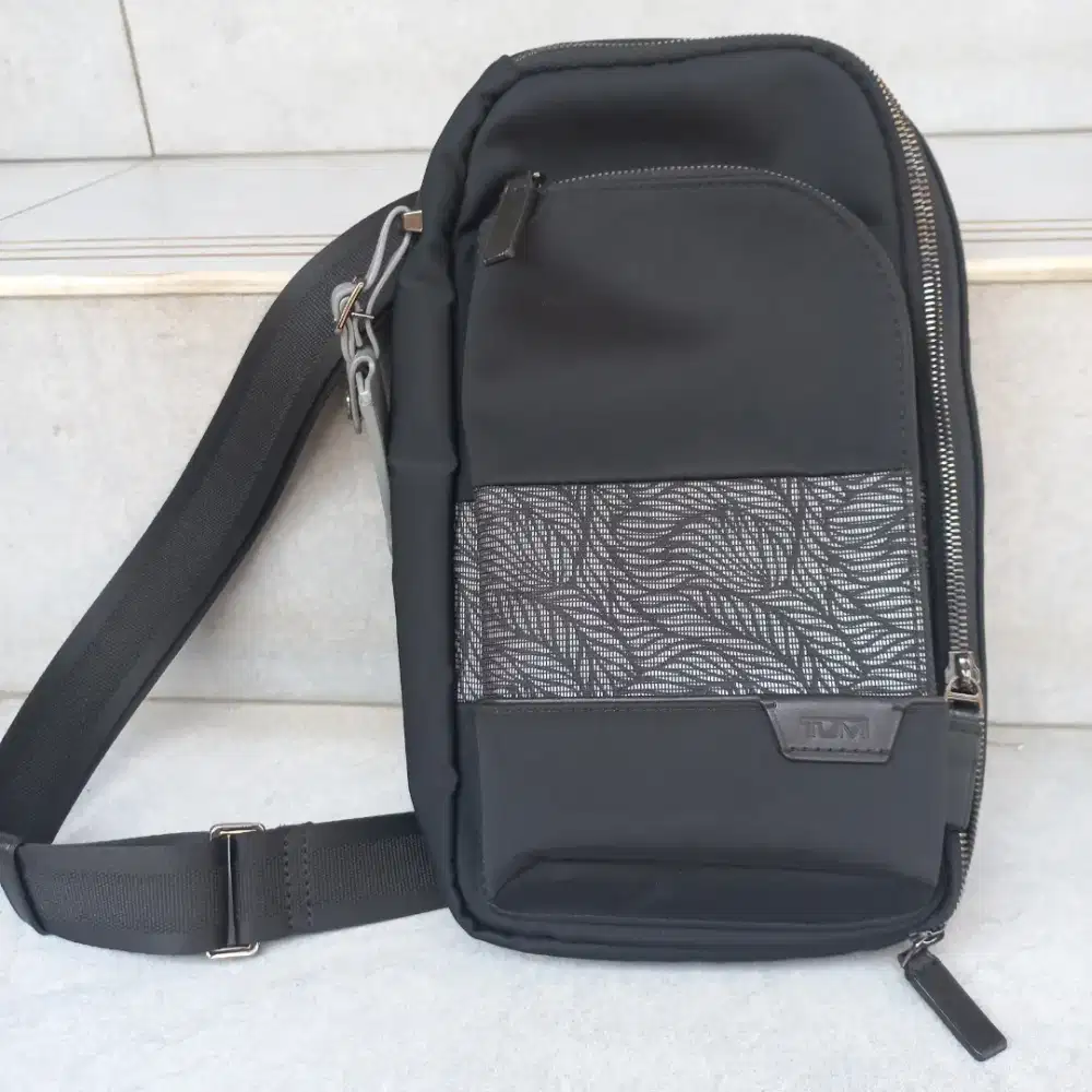 Tumi Horrison SlingBag second original
