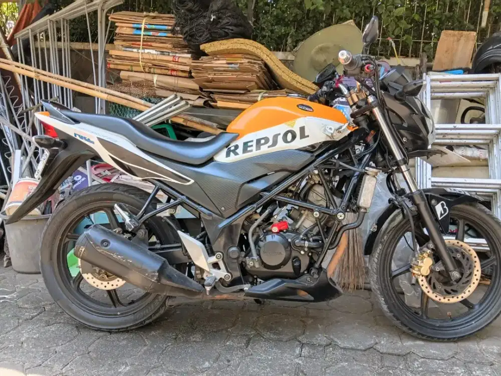 Jual motor cb150r tahun 2014