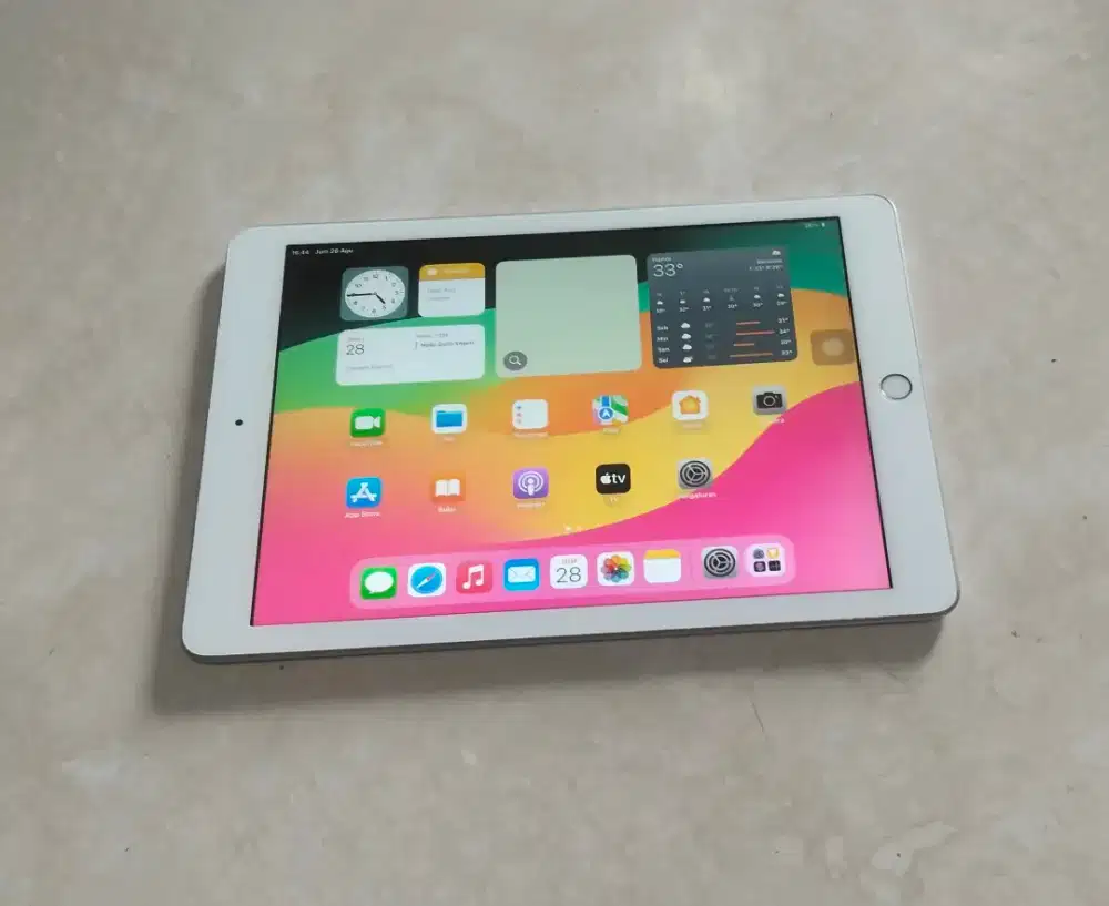 iPad 6 Wi-Fi 32GB iBox Normal Mulus