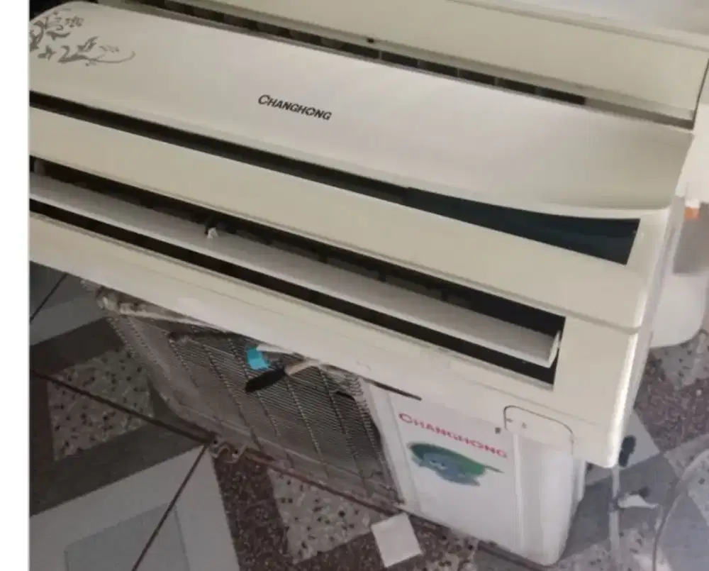 Jual ac changhong 1 pk lowwat 650 watt kondisi 95% ori semua