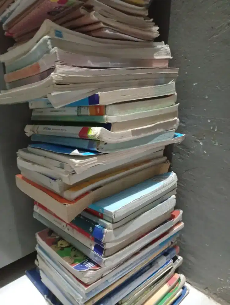 Buku Paket Bekas Kiloan