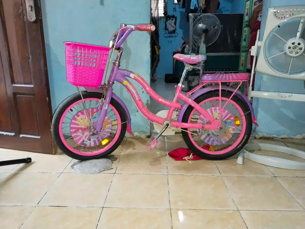 Sepeda mini perempuan