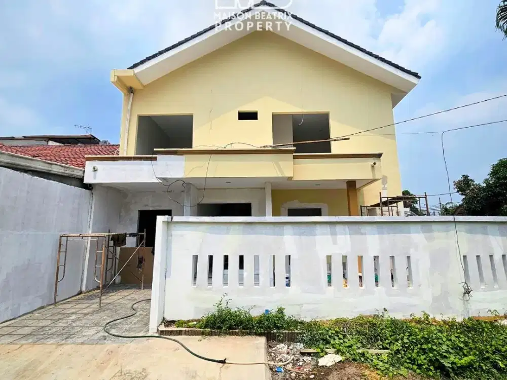RUMAH 2 LANTAI POSISI STRATEGIS DEKAT PINTU MASUK CLUSTER DI ROYAL SERPONG VILLAGE