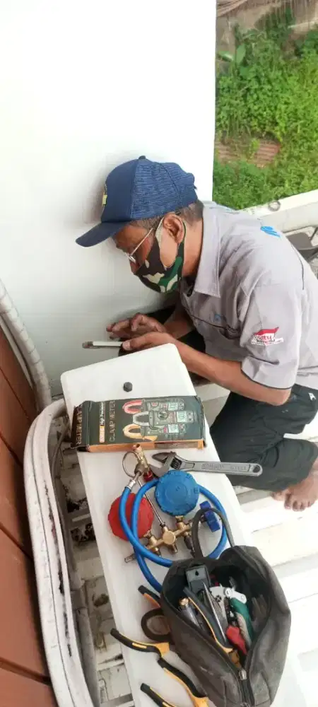 Jasa Service AC dan Instalasi Listrik