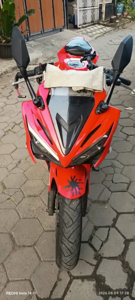 Honda CBR150R sport firing