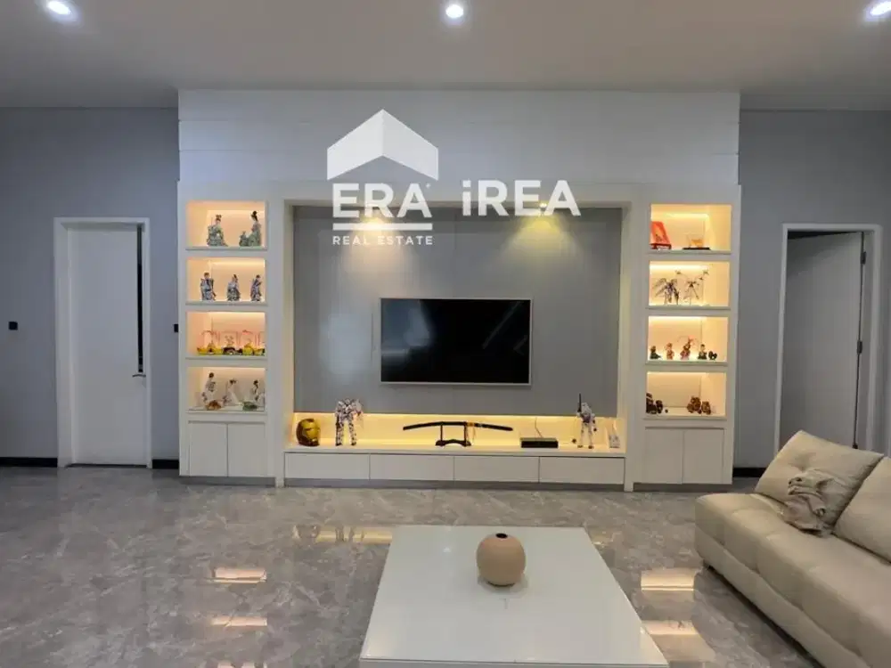 RUMAH MEWAH DIJUAL DI SOLO DEKAT SINGOSAREN PLAZA