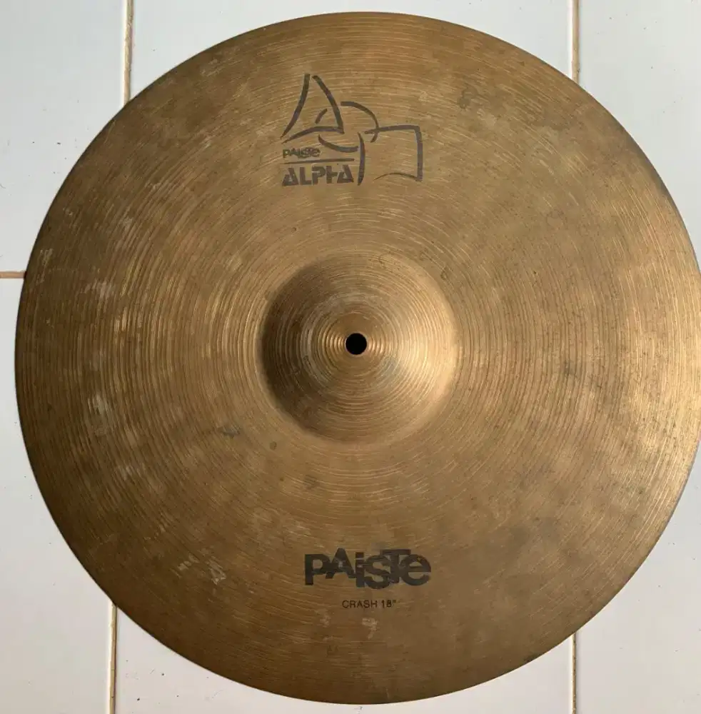 Cymbals Paiste bekas 18