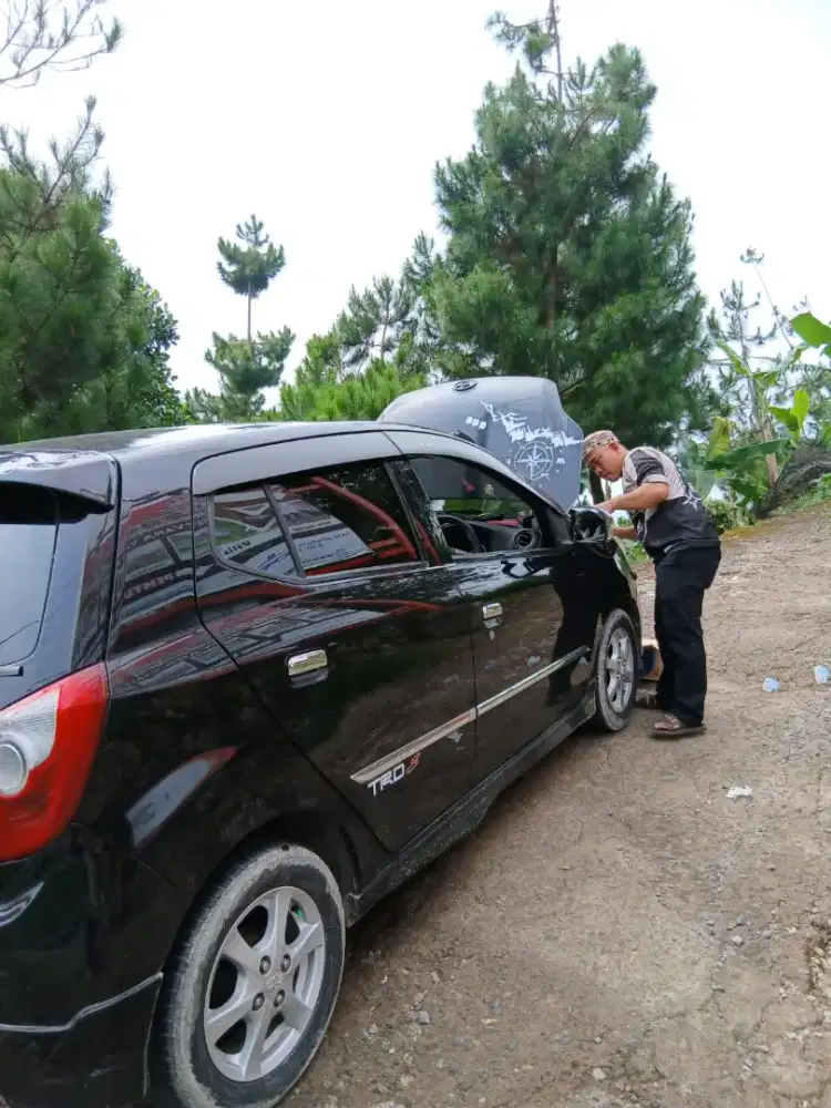 Inspeksi mobil bekas
