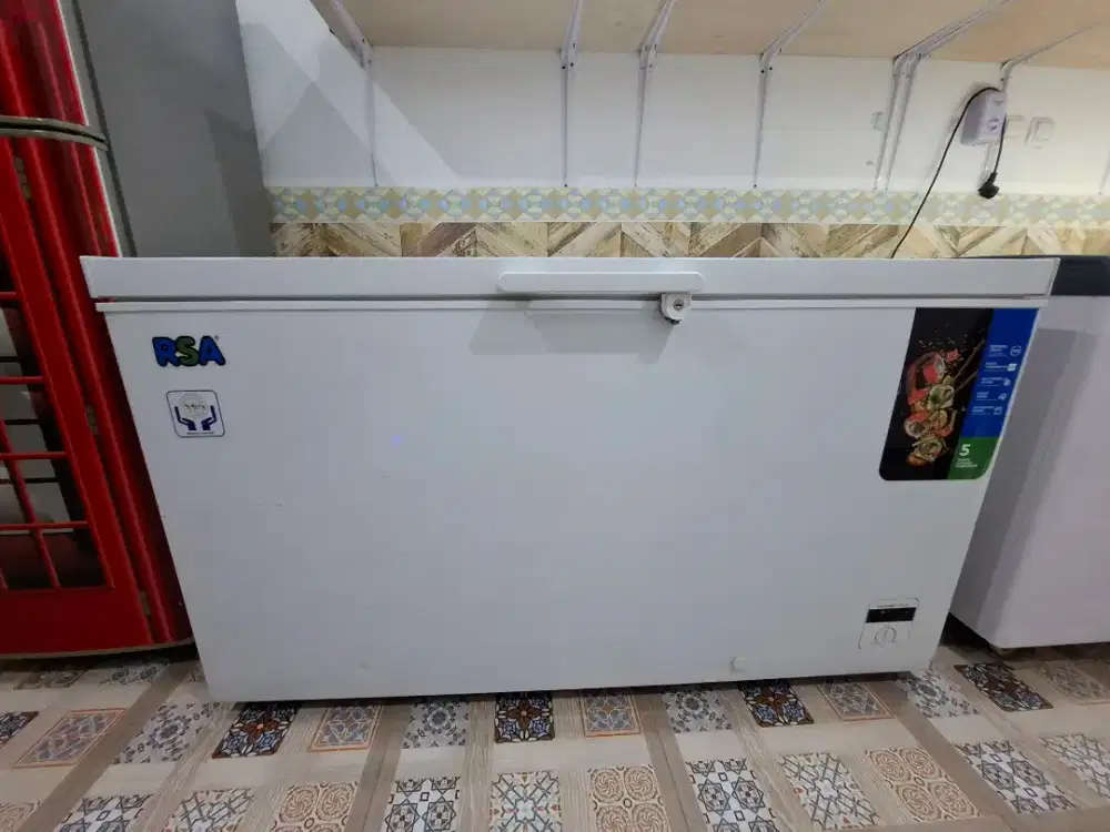 Di jual cepat frezer