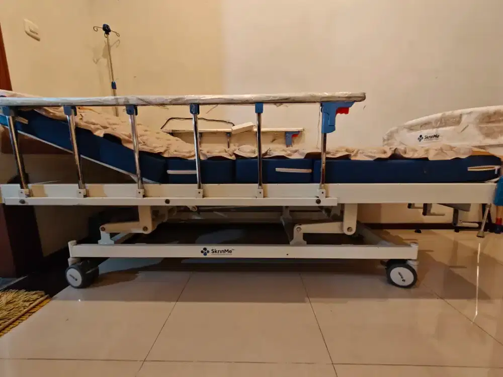 Tempat Tidur Pasien SkrinMe Manual 3 Crank