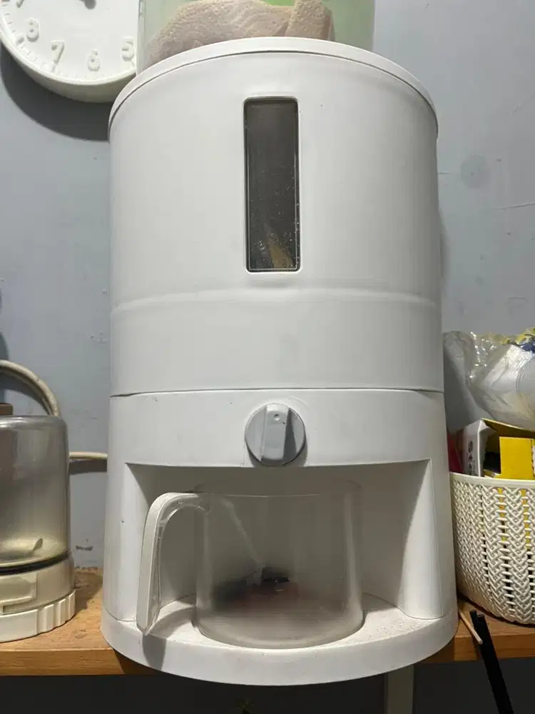 Tempat Beras / Rice Dispenser