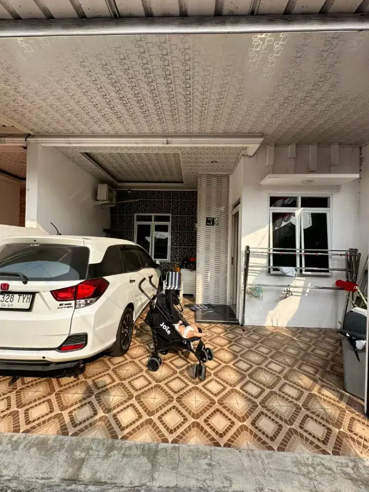 Rumah dalam cluster 4menit ke stasiun LRT  jatibening baru