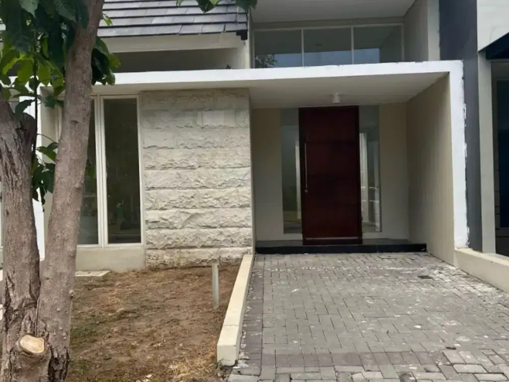 Rumah Northwest Park , Hadap Timur , Strategis