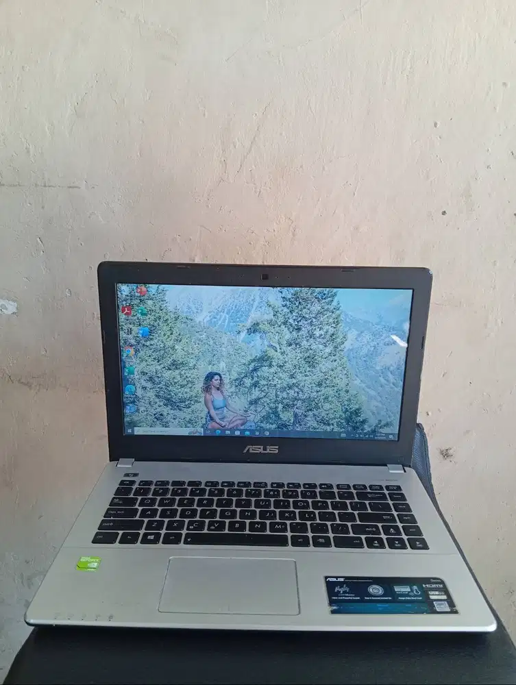 LAPTOP Asus X450LCP i5-4200u Ram 8 ssd 128 Nvidia Gt720M (2gb) MURAH
