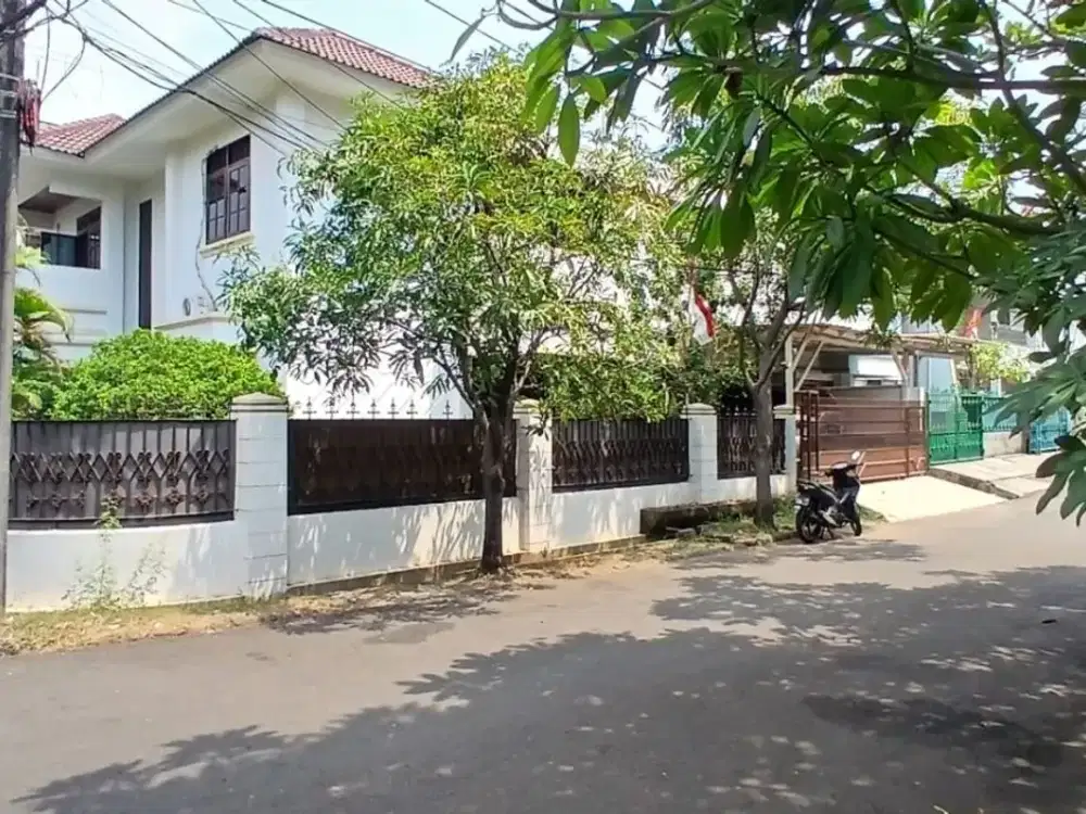 Dijual Rumah Standart Rapih di Janur Elok, Kelapa Gading